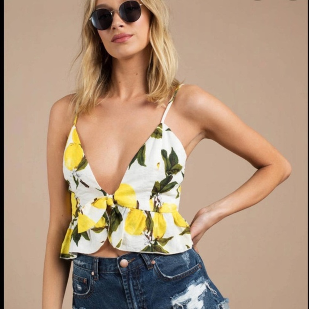TOBI Lemon Tie-Front Crop Top